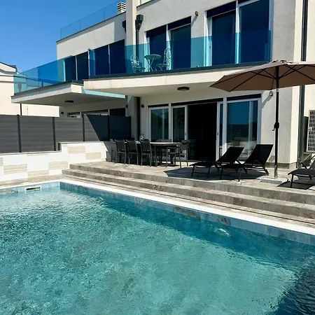 ヴィラ Beautiful In Porec!