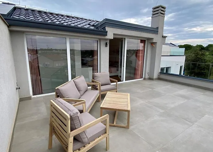 Beautiful In Porec! 빌라 포레치